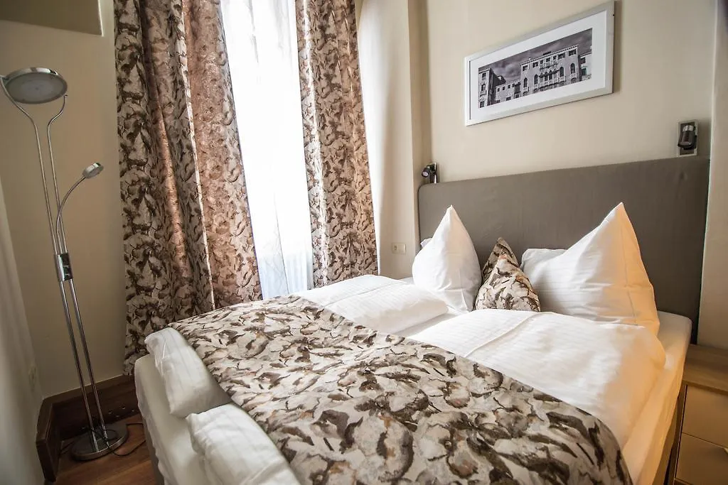 Apartment 4Bdr Historical Spirit Apt By Ruterra Prague